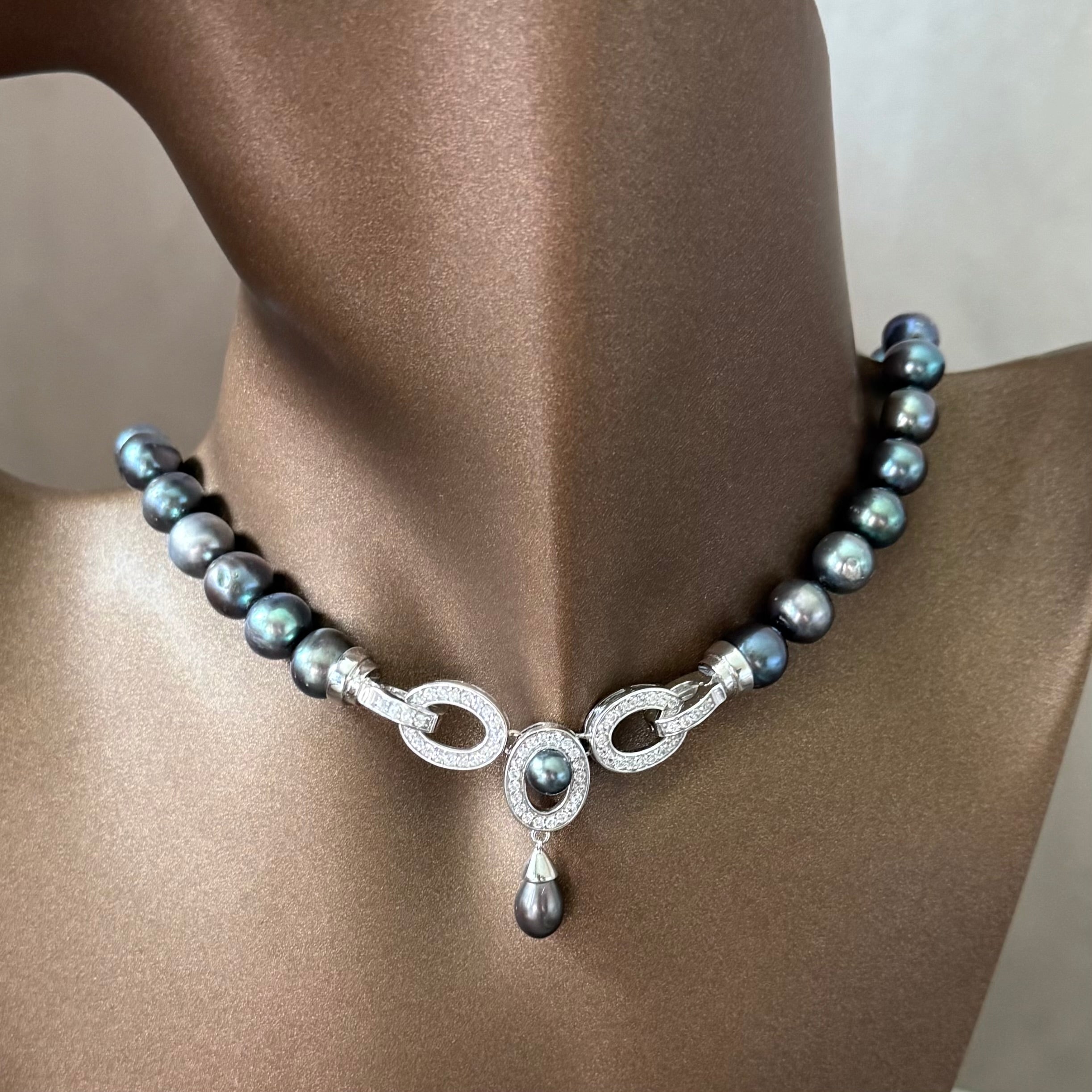 Colier perle negre - D 282