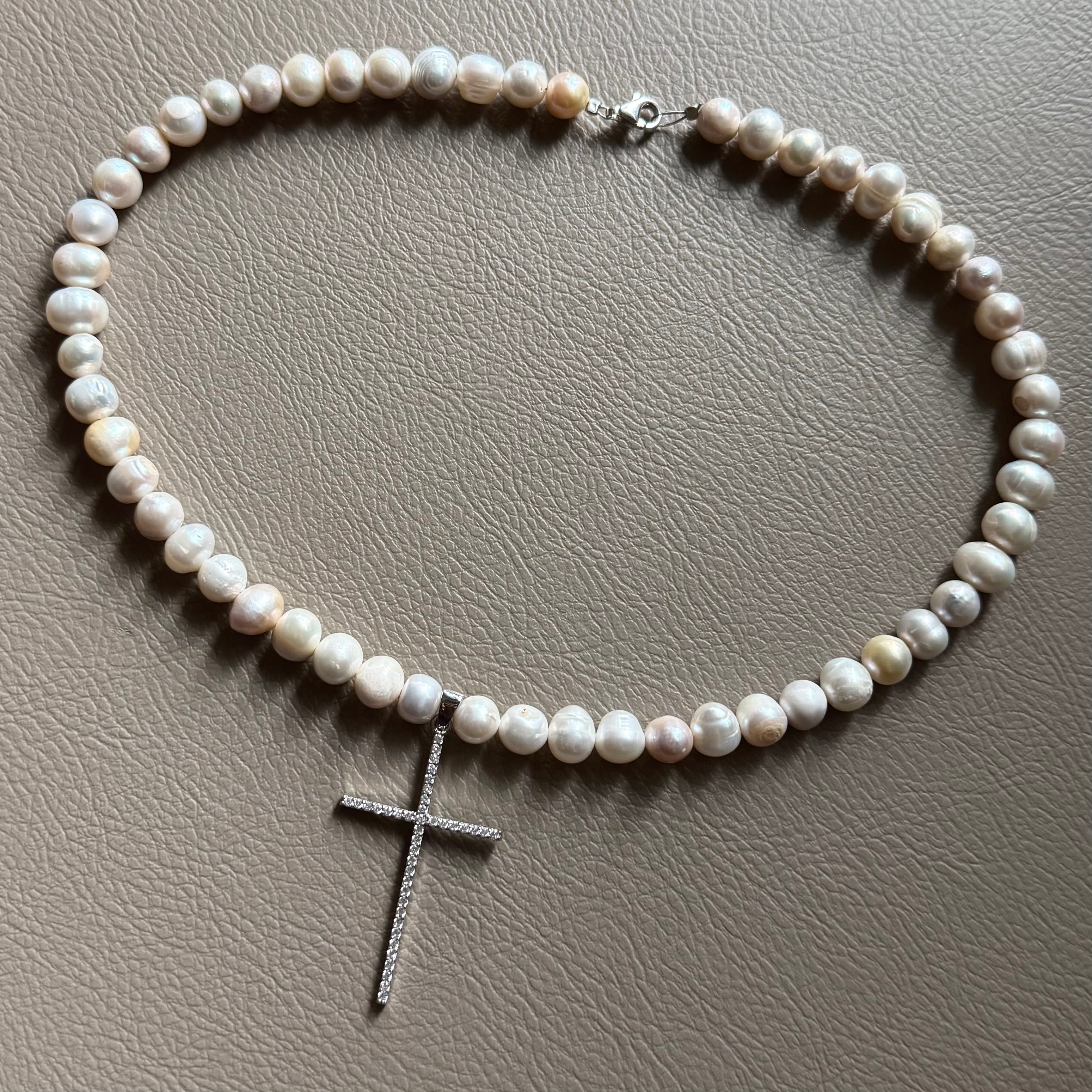 Colier cruce perle - D045