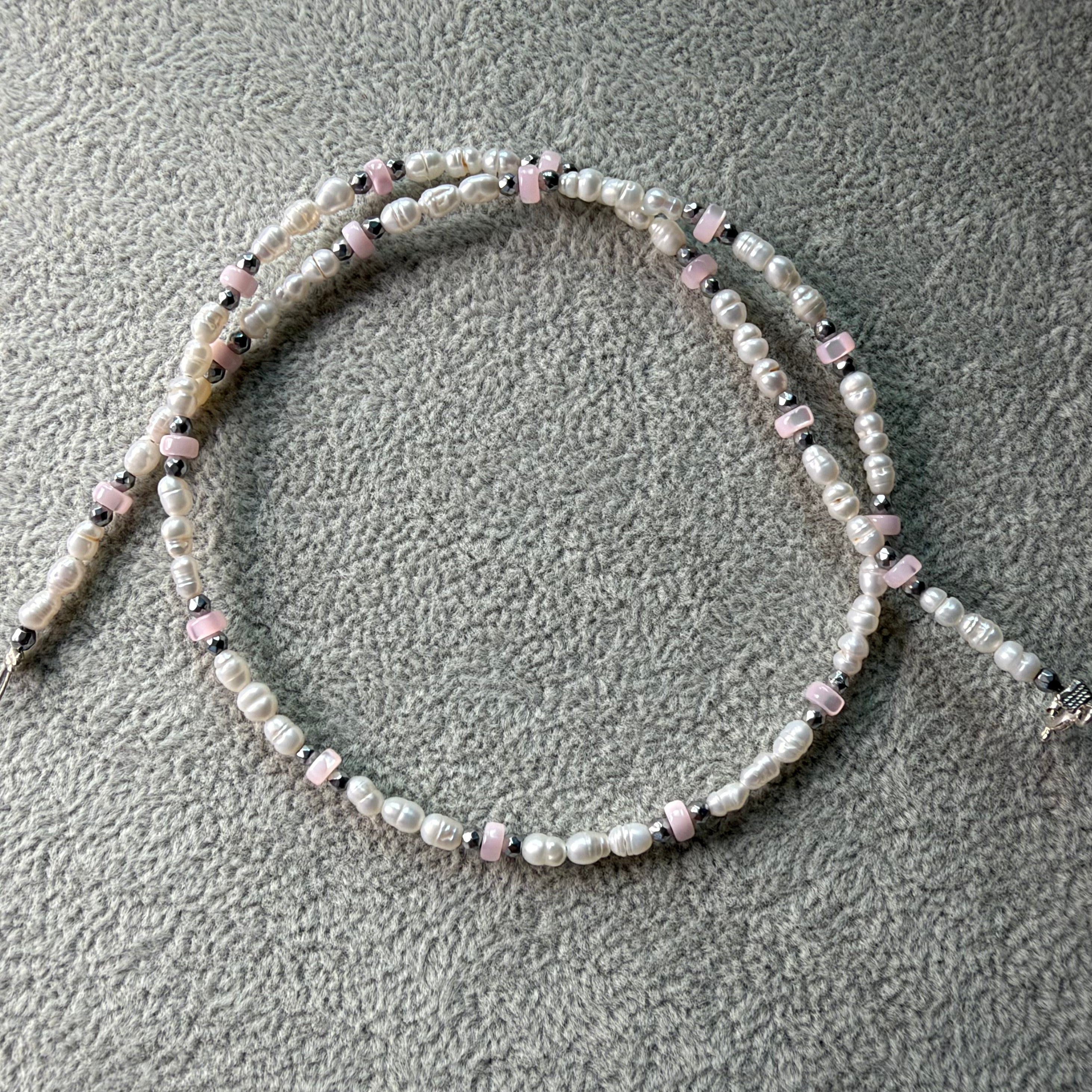 Colier perle Dinuzete 107